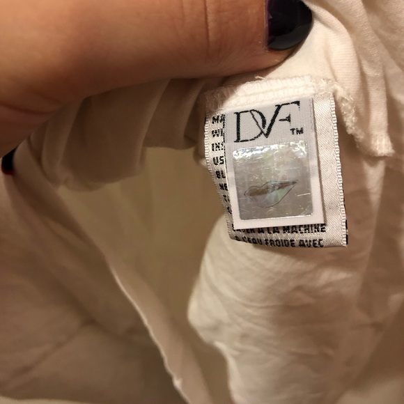 DVF Unique Graphic T-Shirt - Picture 4 of 8